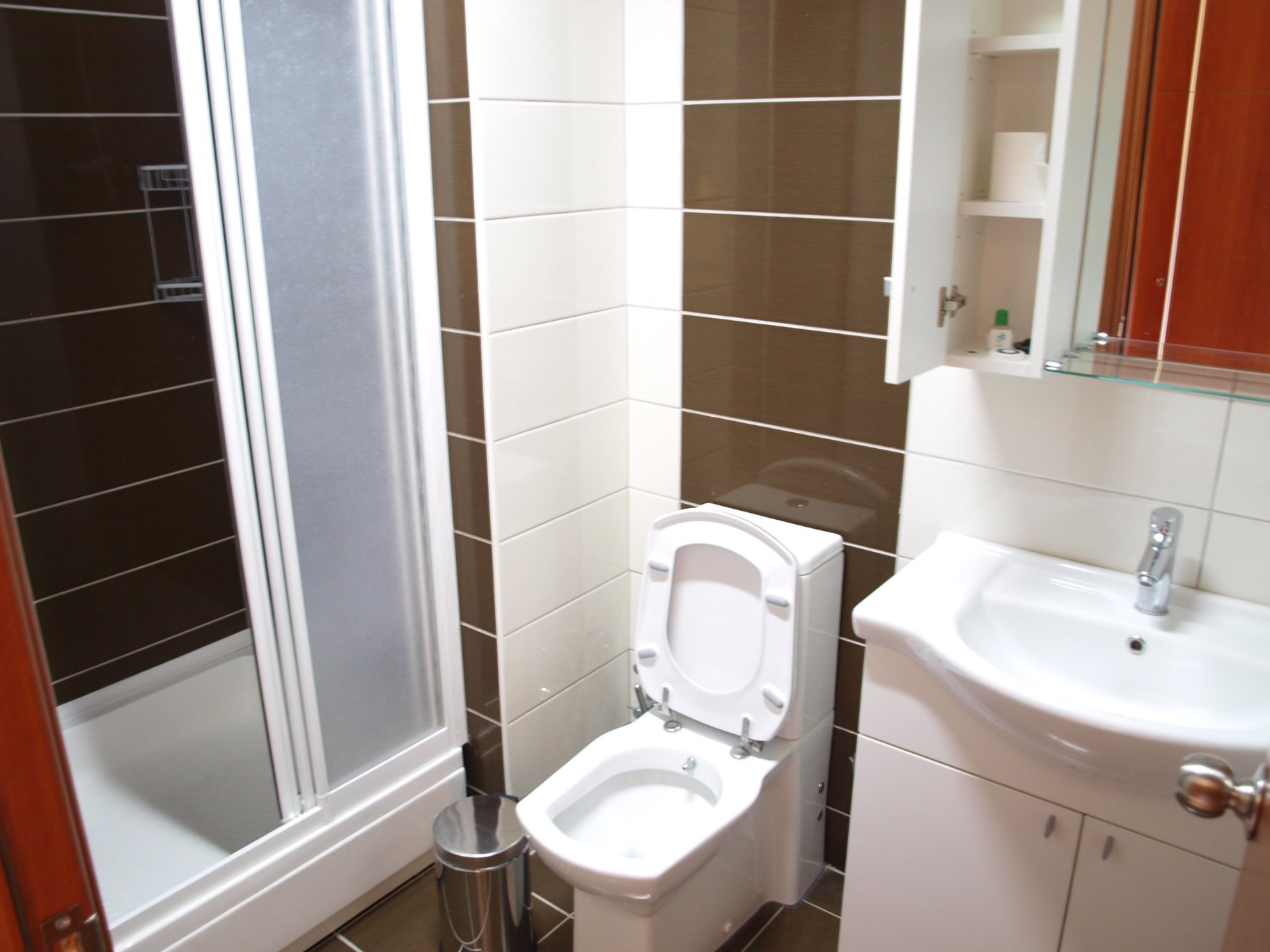 Single Rooms 8